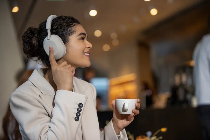 Top Headphones of 2025: Best Models for Music, Gaming, and Work