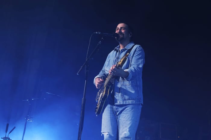 Noah Kahan Documentary ‘Out of Body’ Premieres Next Month