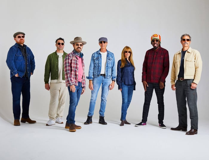 Steve Bardwil Band Channels Bob Dylan’s Spirit in Americana Single “Scarecrow Dreams”