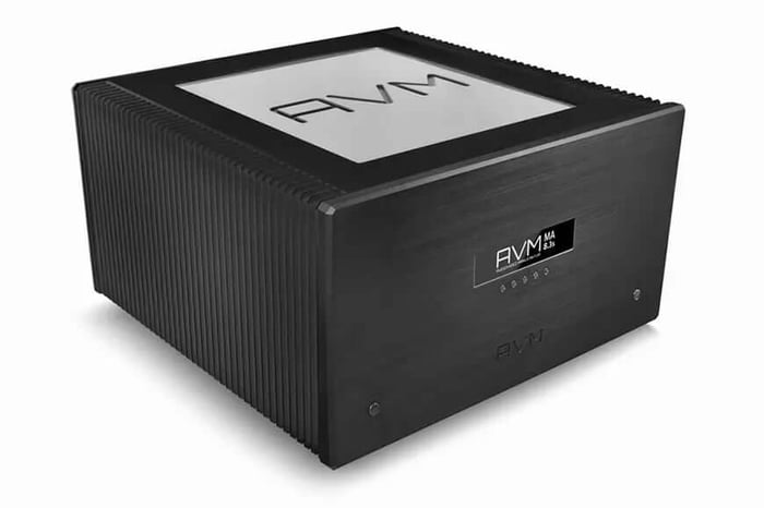 AVM Ovation SA 8.3 S & MA 8.3 S: High-Power Stereo and Mono Amplifiers