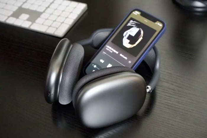 Next Generation AirPods Max 2: What We Know and When They'll Arrive