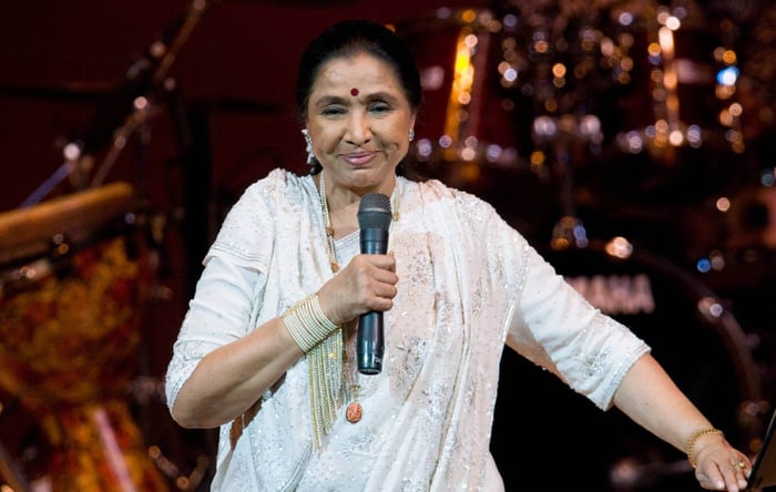 Asha Bhosle, Iconic Bollywood Singer, Passes Away at 92