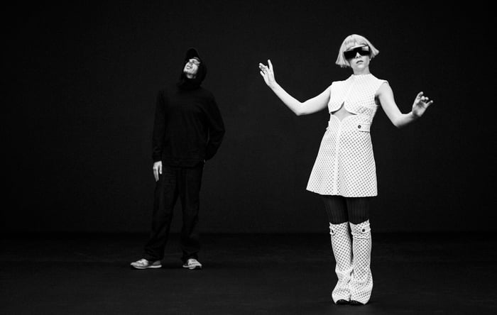 TOMORA: AURORA and Tom Rowlands Unite for New Band and Debut Single ‘Ring The Alarm’