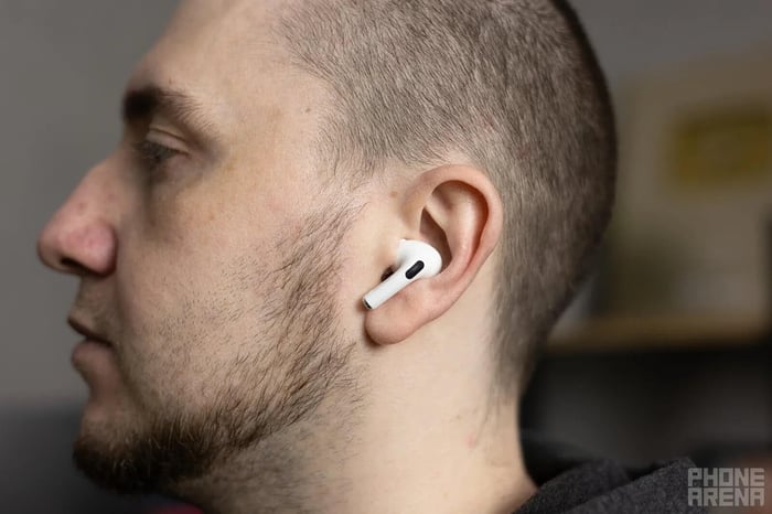 AirPods to Get Real-Time Speech Translation: First Signs Spotted in iOS 26 Beta