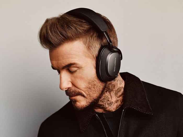 Bowers & Wilkins PX8 S2: God-Level Headphones Delivering Wired-Grade Sound