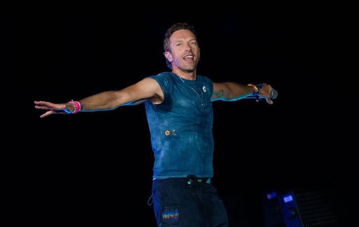 Husband Speaks Out on Coldplay “Kiss-Cam” Viral Scandal Amid Divorce Rumors