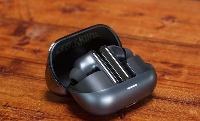 Honor Earbuds 4: Perfect Sound for Noisy City Walks