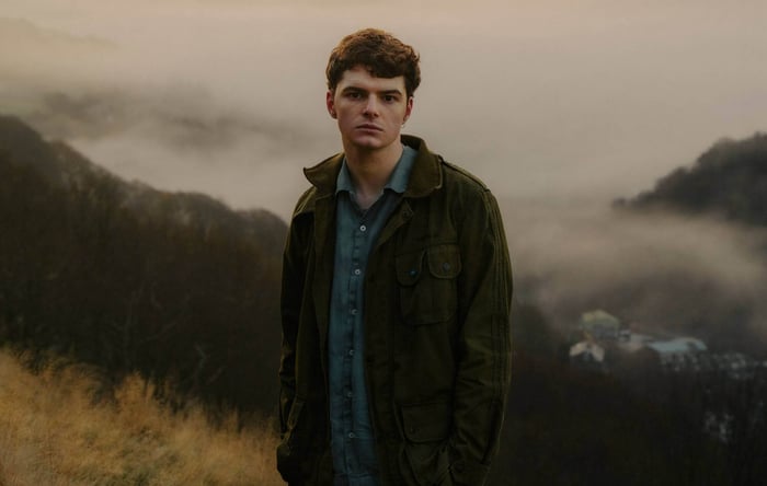 Sydney Minsky Sargeant Unveils New Single ‘Long Roads’ Ahead of Solo Album Release