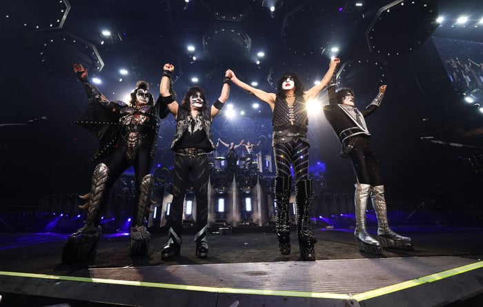 KISS Honors Ace Frehley in Spectacular Las Vegas Celebration