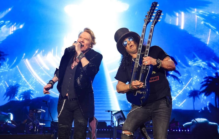 Guns N’ Roses Kicks Off World Tour with New Drummer Isaac Carpenter in South Korea