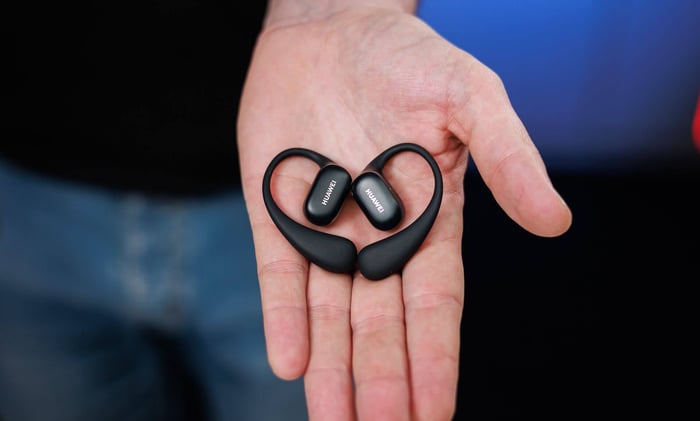 Huawei FreeArc Headphones Review: Decent Sound at a Great Price