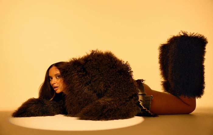 JADE’s ‘That’s Showbiz Baby!’ Review: A Pop Prodigy Steps Into the Spotlight