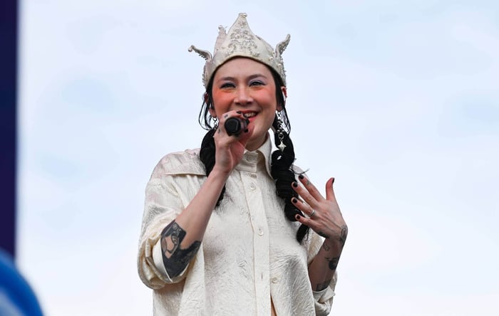 Japanese Breakfast Covers Gorillaz’ ‘On Melancholy Hill’ at Coachella 2025