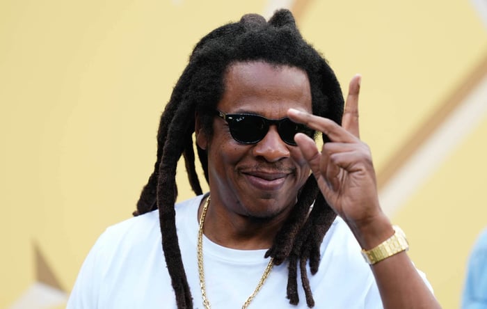Jay-Z Yankee Stadium Concert Security Breach Causes Massive Delay, Caught on Video
