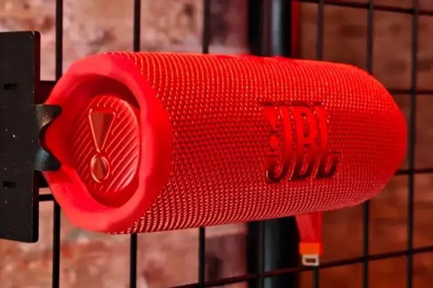 JBL Flip 7: A Significant Upgrade to the Best Bluetooth Speaker