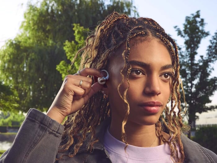 JBL Unveils Lifestyle Open-Ear Earbuds at CES 2026 with Fresh Designs