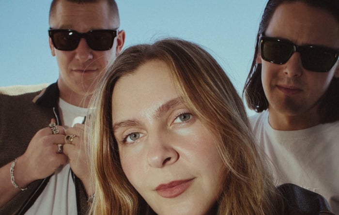 Jungle Unveils Fifth Album ‘Sunshine’ with Dreamy Single ‘Carry On’ and Announces Global Arena Tour