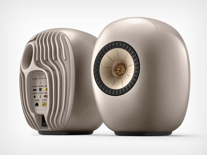 Ross Lovegrove’s Hi-Fi Speakers Resemble River Pebbles, Stream 384 kHz Audio