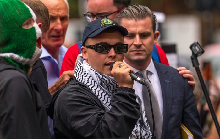 Kneecap Criticizes London Met Police's Section 14 Order Limiting Supporters at Court