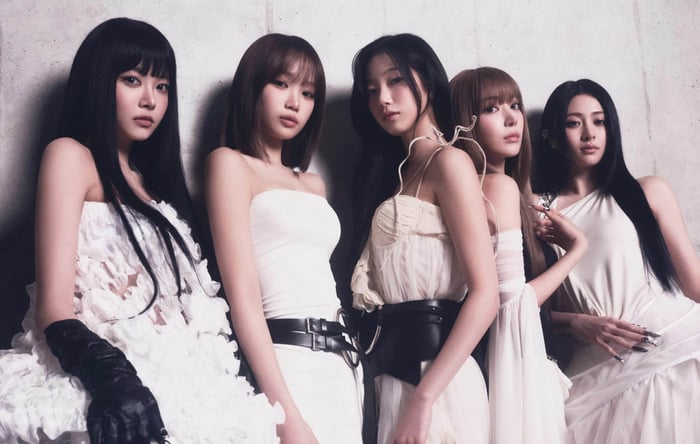 LE SSERAFIM's ‘Hot’ Review: Dancing Through the Flames of Love