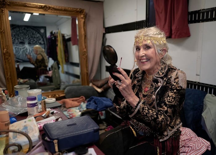 Joan Baez: Dancing Queen of Folk and Circus