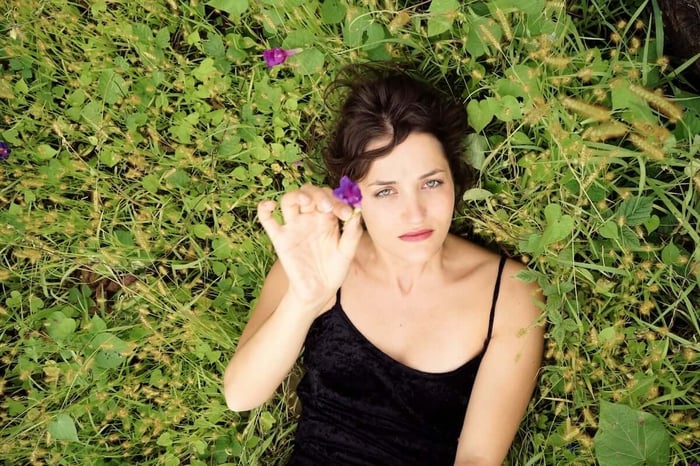 Gabi Hartmann’s Soothing, Sonic Fantasy: A Journey Through Her Dreamy Soundscape