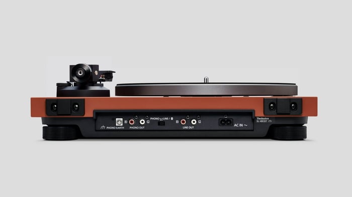 Technics Unveils SL-40CBT: The Future of Vinyl Turntables