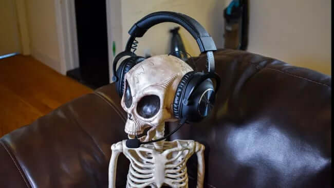 Logitech G Pro X Lightspeed Review: Impeccable Sound Meets a Weak Mic