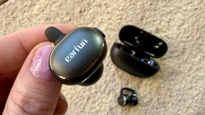 Earfun Clip 2 Review: Best Affordable Clip-On Open-Ear Headphones