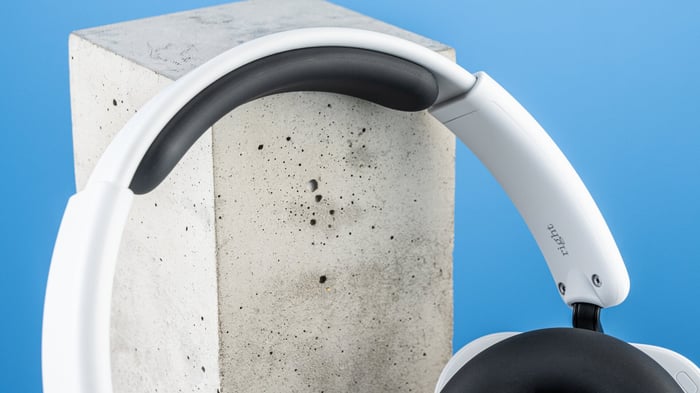 Nothing Headphone (a) Review: Falling for This Sci-Fi Style Headphones