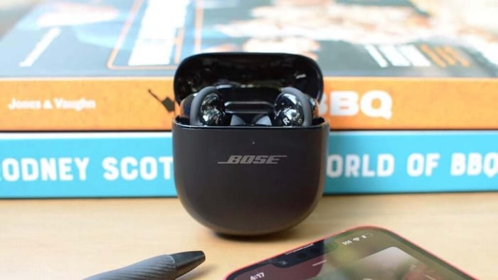 Top Noise-Cancelling Headphones to Own in 2025