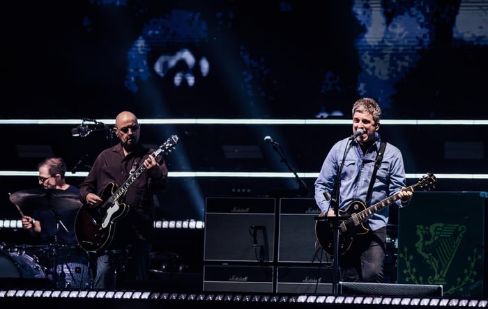 Oasis’ Epic Live ’25 Reunion Gig in Cardiff Sparks Fan Frenzy