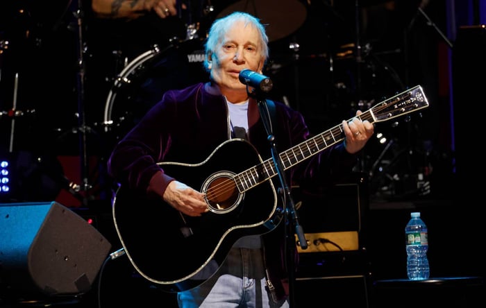 Paul Simon Revives ‘Something So Right’ Live After 33 Years on ‘Colbert’