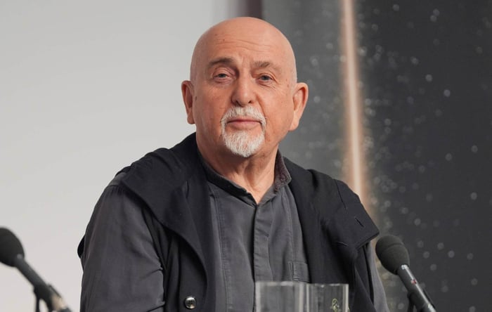 Peter Gabriel Thanks Josh Safdie for ‘Marty Supreme’ Soundtrack: “I Have Always Loved Table Tennis”