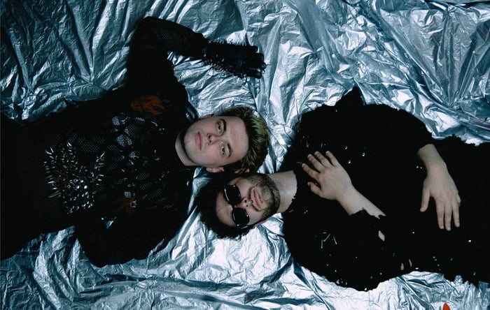 CHALK Unveil Raw Single ‘Can’t Feel It’ and Announce Largest UK & Ireland Tour Yet