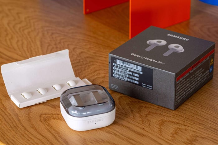 Samsung Galaxy Buds4 Pro Review: New Sound and Sleek Flat Design at $250