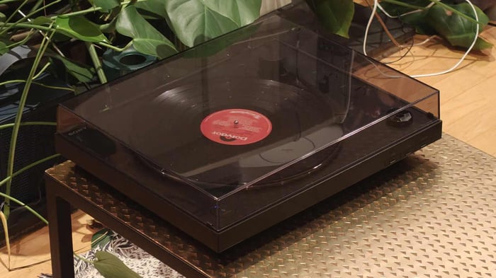 Sony PS-LX310BT Review: Affordable Vinyl Player Winning Rave Reviews