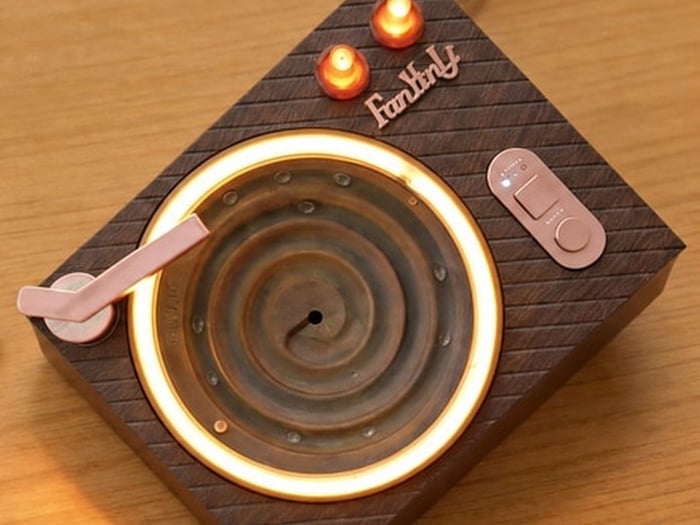 Retro Water Player Turns Falling Drops Into a Glowing Desk Ritual