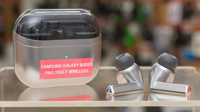 Top Samsung Headphones for 2025: The Best Three Picks