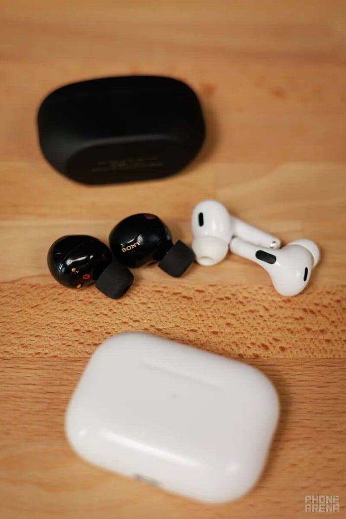 Sony WF-1000XM5 vs Apple AirPods Pro: Ultimate Comparison of Premium True Wireless Earbuds