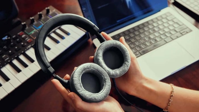 Studio-Quality Sound for Less: Beyerdynamic Launches DT 270 Pro, Ready to Shake Up the Market