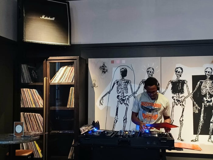 Does Vinyl Still Have a Place in Today’s Music World? Exploring Vinyl’s Resurgence