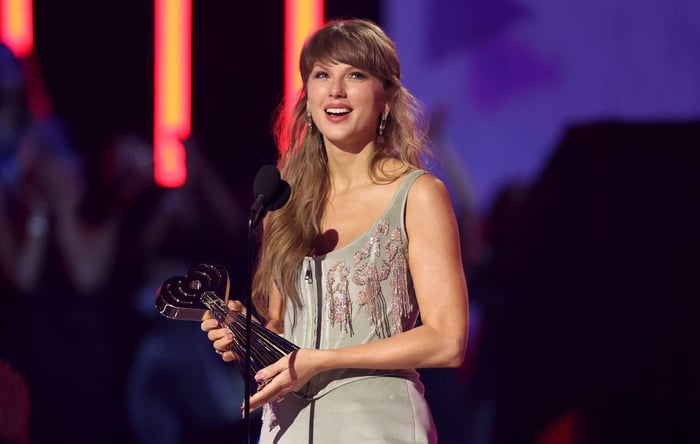 Taylor Swift Confirms New Song 'I Knew It, I Knew You' for Toy Story 5
