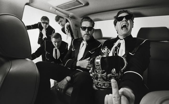 The Hives Drop Explosive New Single ‘Paint A Picture’ with Vibrant Pop-Art Video