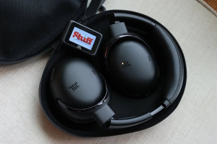 JBL Tour One M3 Wireless Headphones Review: Smart and Stylish Listening