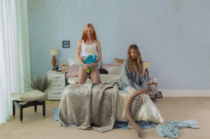 Wet Leg, Wolf Alice, Kasabian to Energize ‘SNL UK’ with Stellar Music Acts
