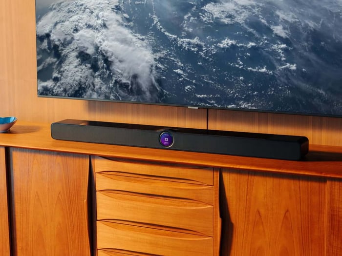 WiiM’s First Soundbar Brings a Round Touch Display Front and Center