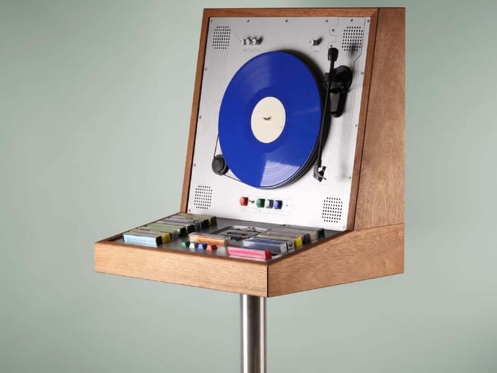 Arcade Game-Inspired Wooden Cabinet Spins Vinyl Vertically and Stores Cassette Tapes