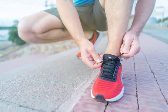 Running shoes for men
