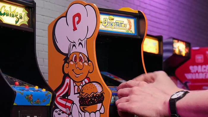 Which Mini-Arcade Machines Offer Hours of Endless Fun?